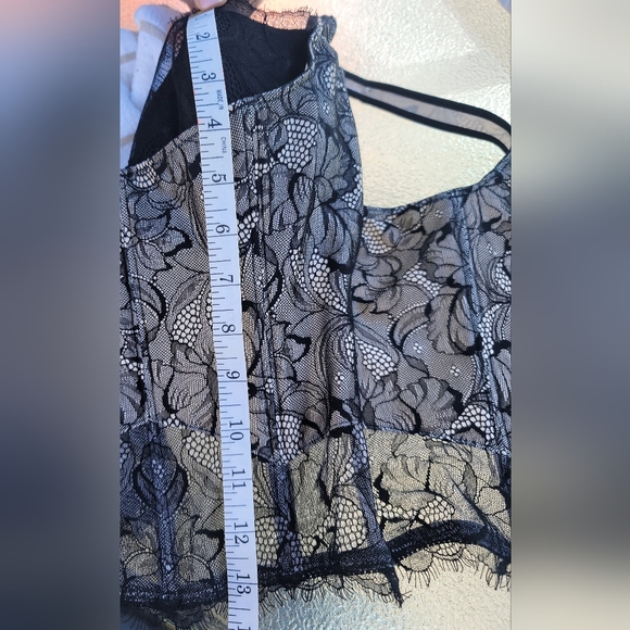 Bustier - Picture 5 of 11